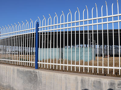 防爬鋅鋼護(hù)欄